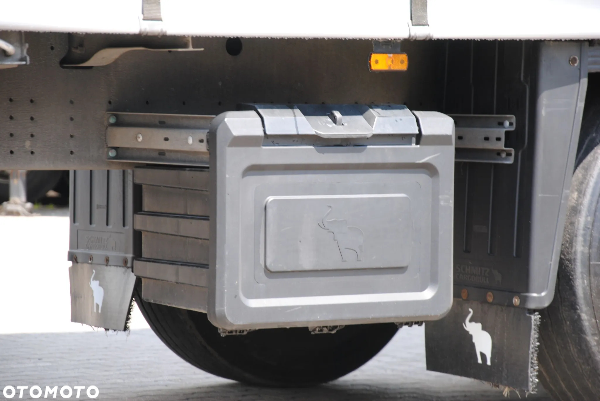 Schmitz Cargobull SCS kurtyna, podnoszona oś - 13