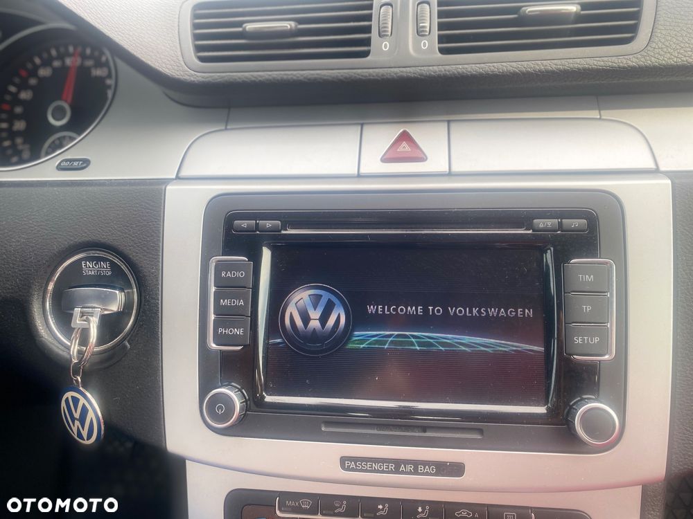 Volkswagen Passat - 9