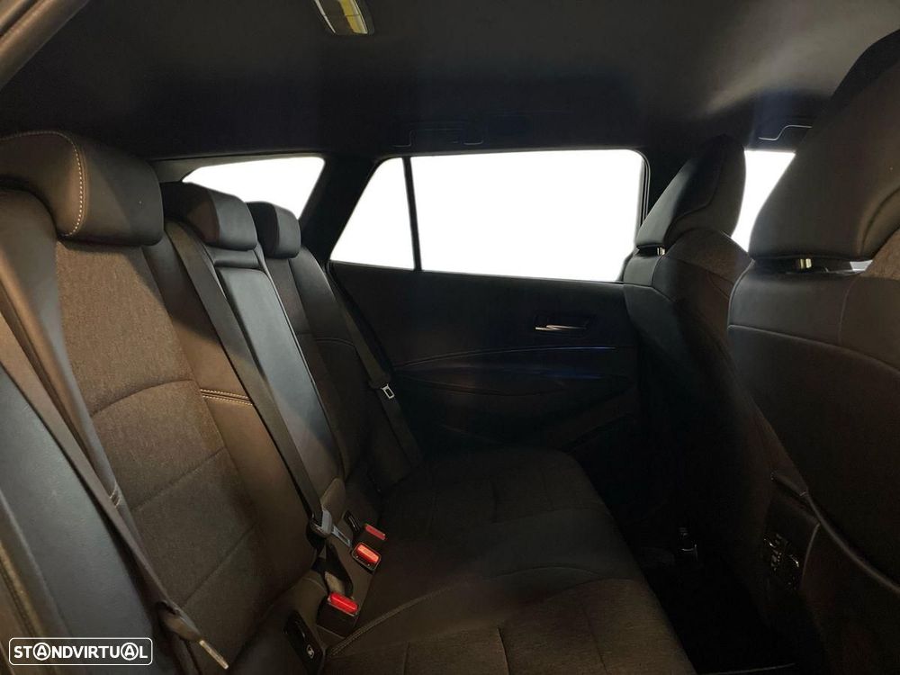 Toyota Corolla Touring Sports - 8