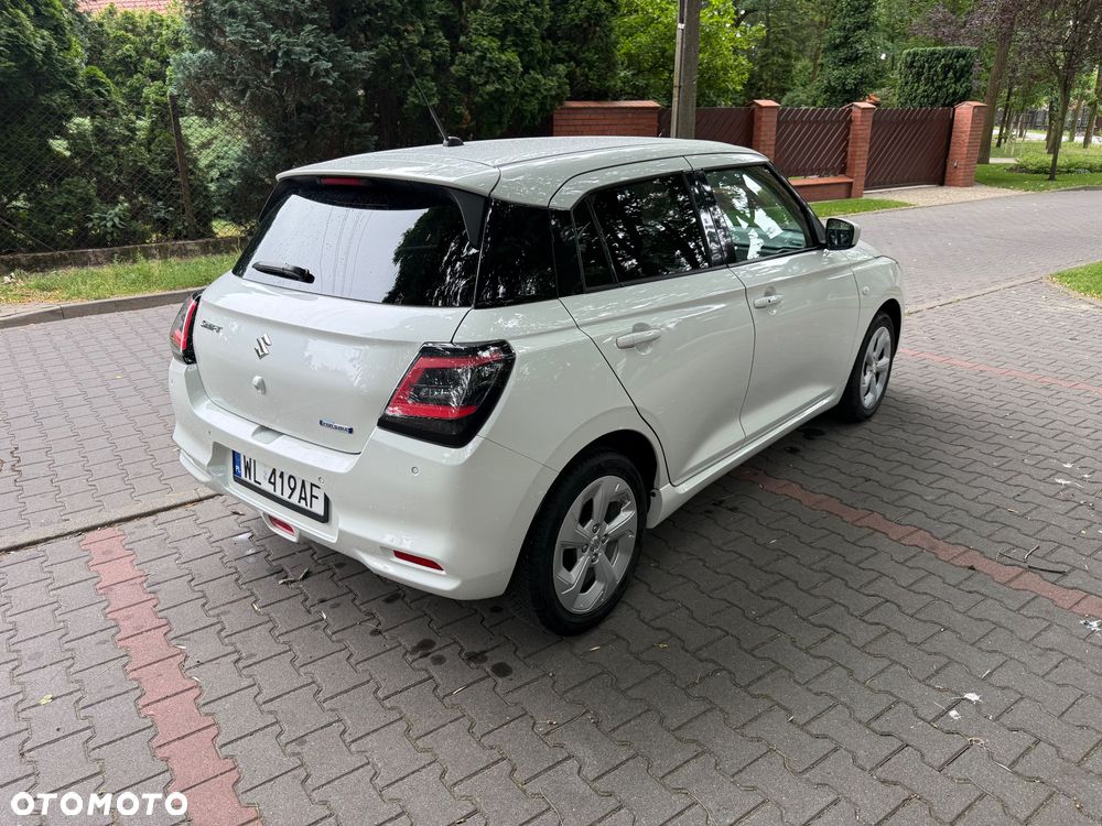 Suzuki Swift 1.2 Dualjet SHVS Premium Plus CVT - 5