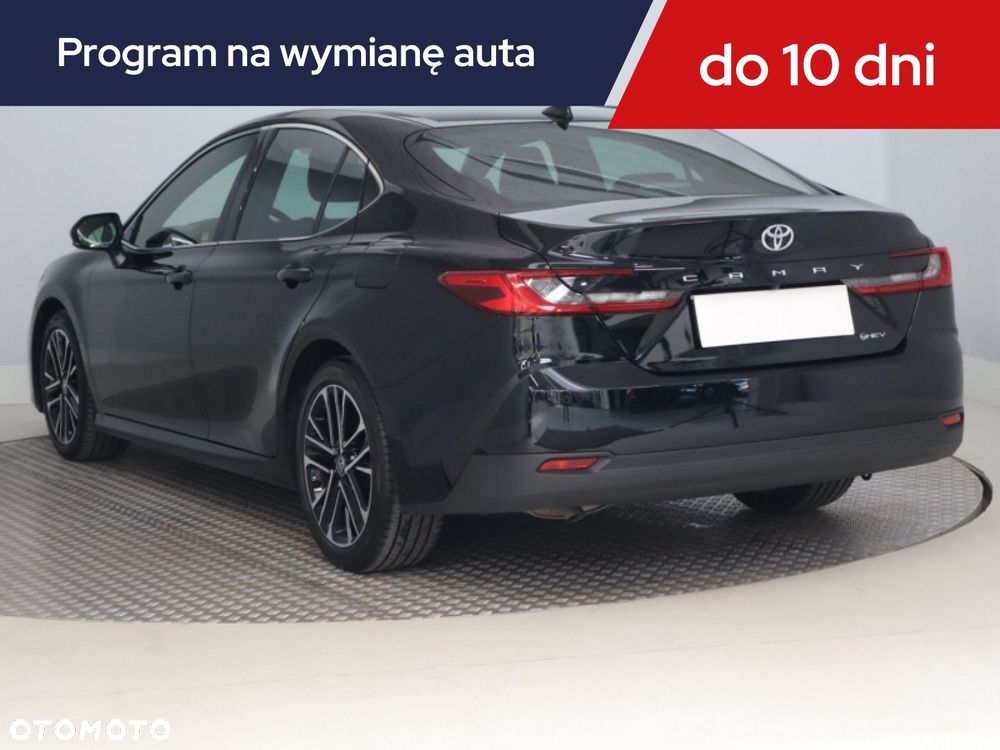 Toyota Camry - 6