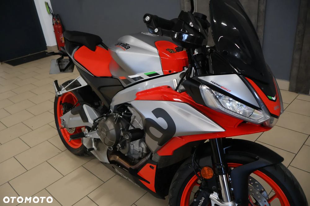 Aprilia Tuono - 18