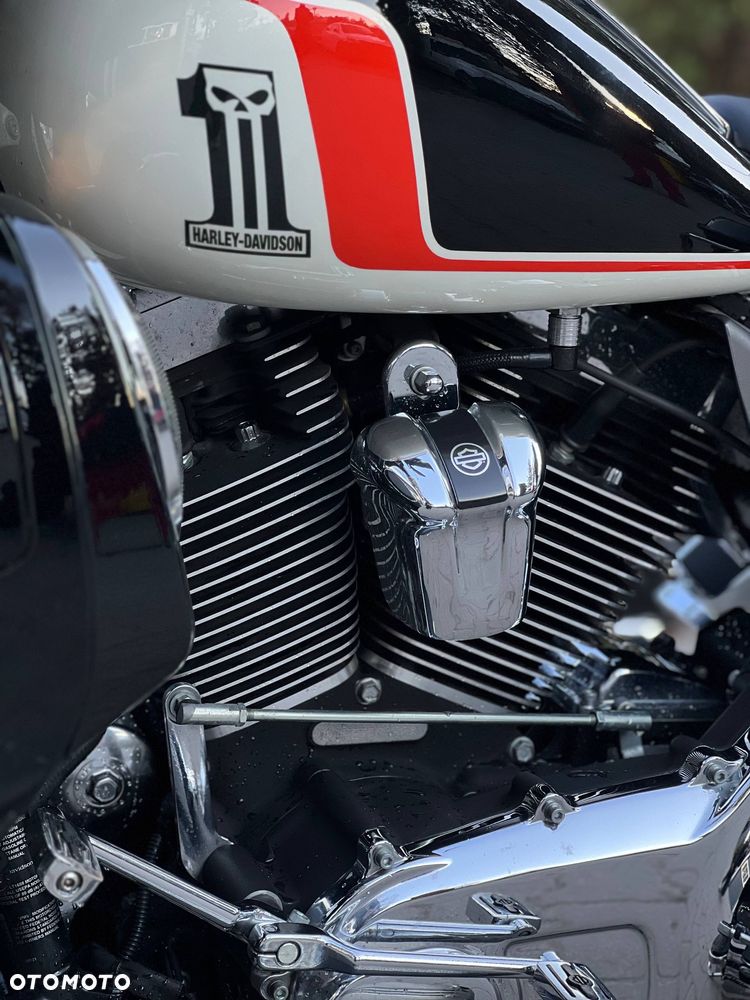 Harley-Davidson Touring Street Glide - 9