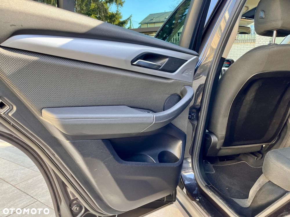 BMW X3 sDrive18d - 16