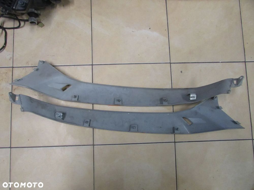 Vespa GTV 300 hpe 2024 osłoy owiewki boczne kokonu - 2