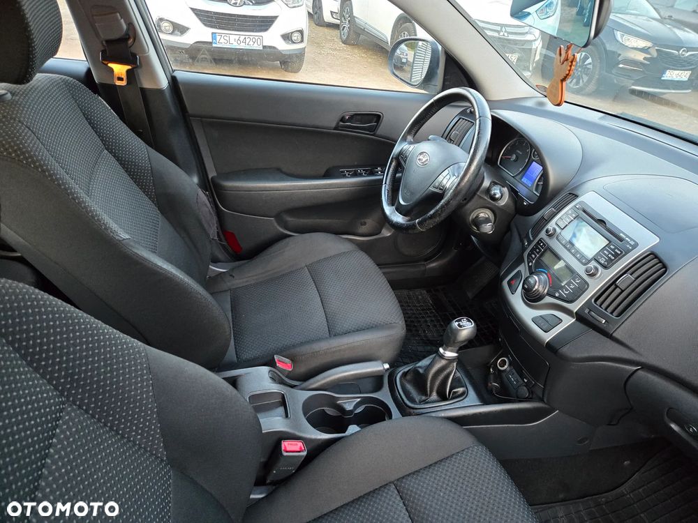 Hyundai i30 1.6 CRDi Base + EU5 - 4