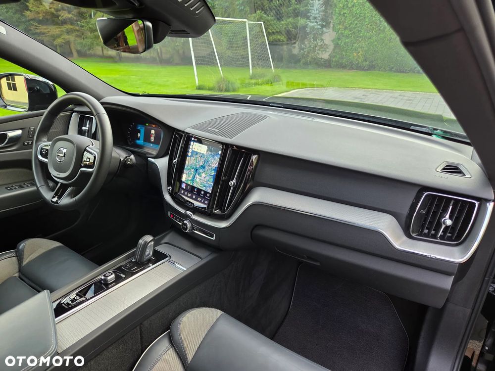 Volvo XC 60 B4 D AWD Ultimate Bright - 25
