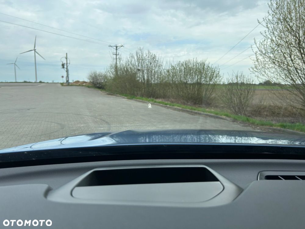 Volvo XC 60 D5 SCR AWD R-Design - 12