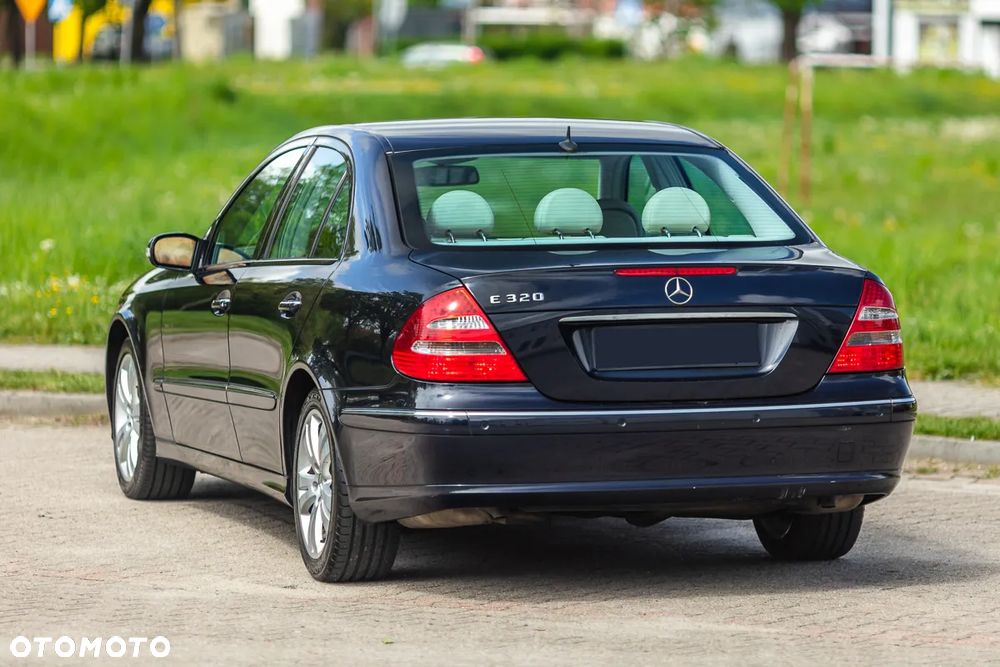 Mercedes-Benz Klasa E 320 Avantgarde - 4
