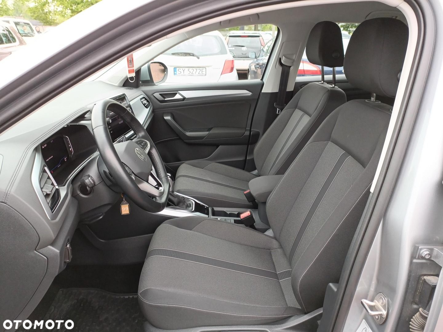 Volkswagen T-Roc - 11