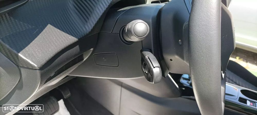 Peugeot e-208 - 13