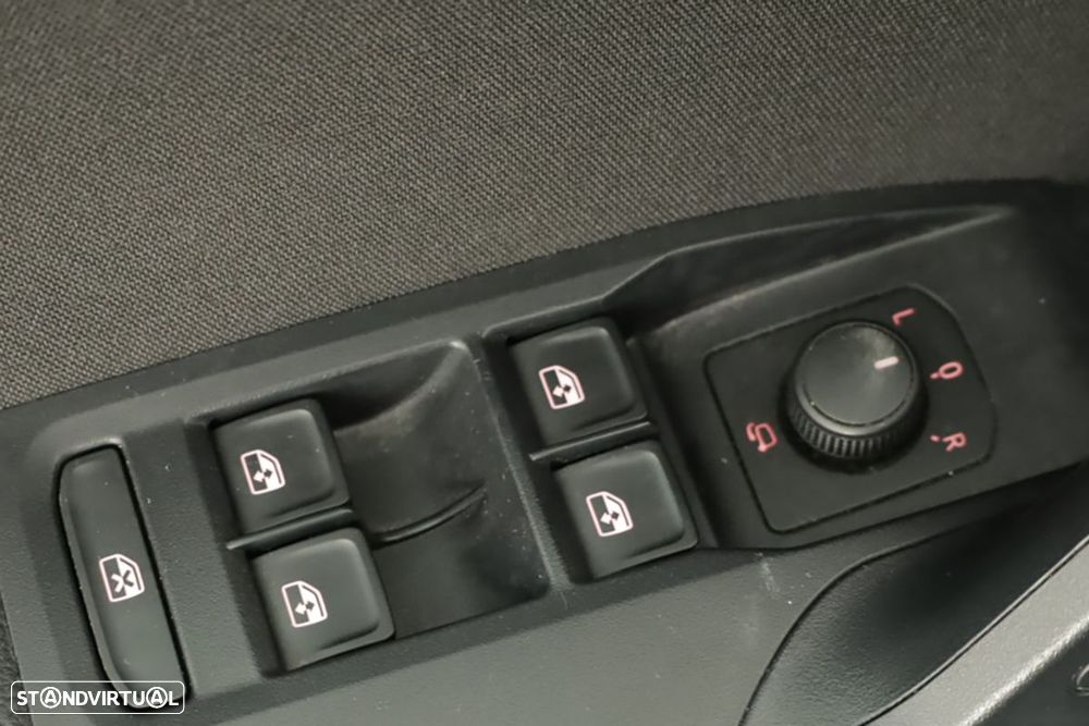 SEAT Arona 1.0 TSI FR - 19