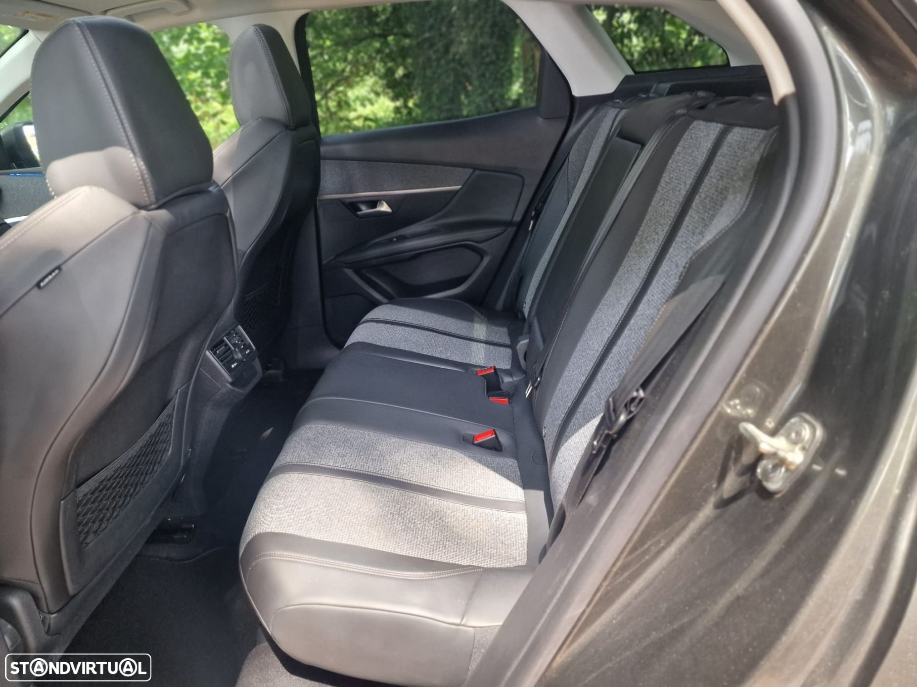 Peugeot 3008 1.2 PureTech GT Line Grip Control EAT6 - 13