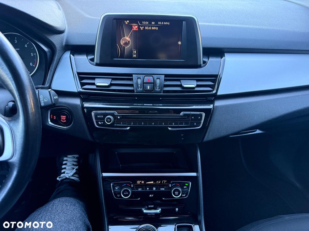 BMW Seria 2 214d - 13