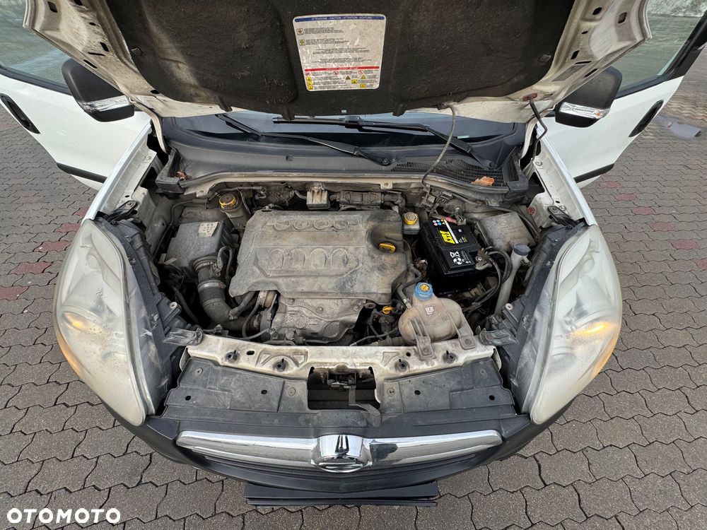 Opel Combo 1.6 CDTI Cosmo - 25