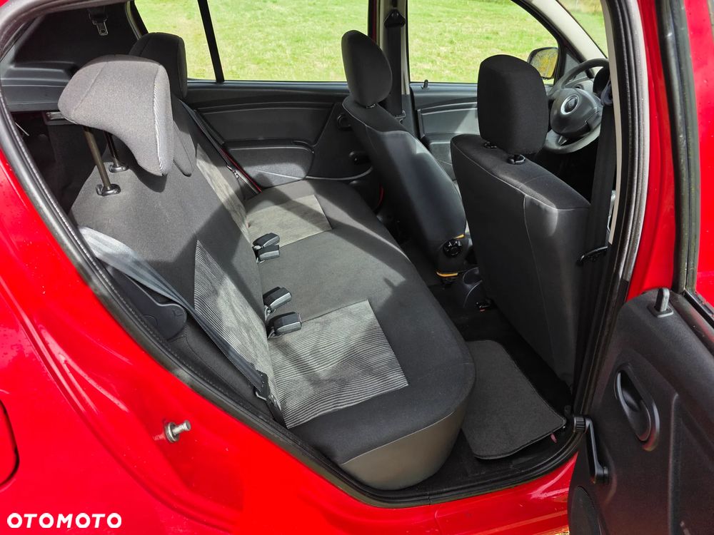 Dacia Sandero 1.2 16V Laureate II - 11