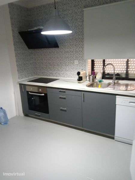 Arrenda-se Apartamento T2 A Professores - Grande imagem: 3/9