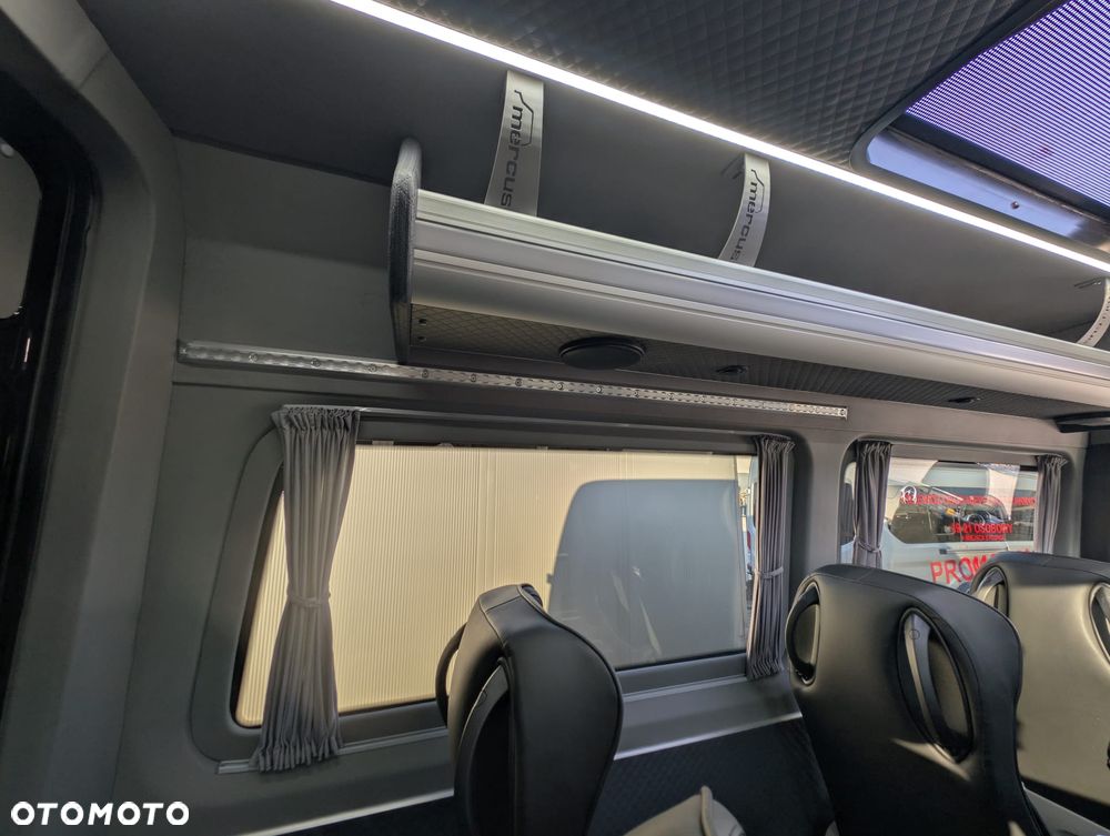 Mercedes-Benz Sprinter - 26
