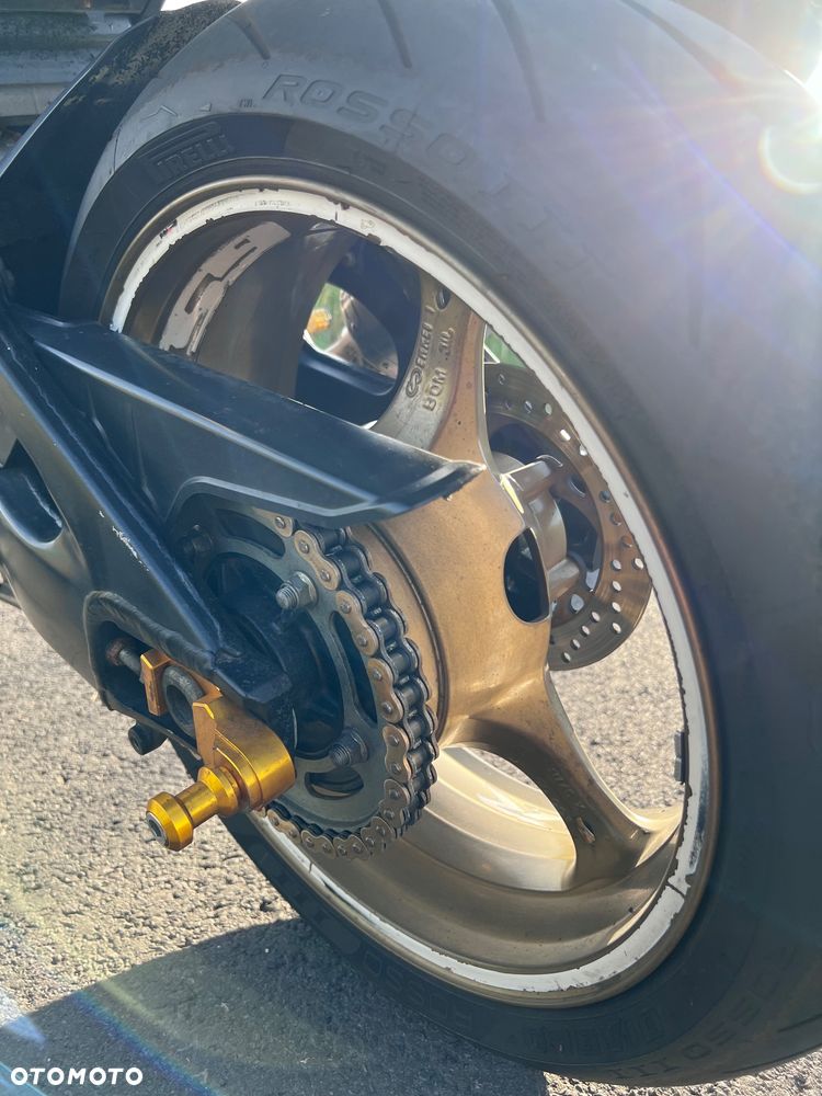 Suzuki GSX-R - 12