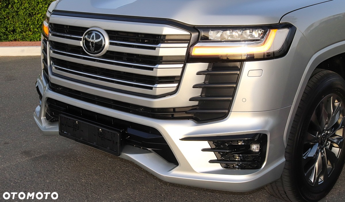 Toyota Land Cruiser - 4