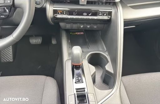 Toyota C-HR 1.8 Hybrid Team Deutschland - 9