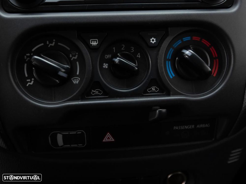 Mitsubishi L200 2.4 DI-D Club 4WD c/iva - 15