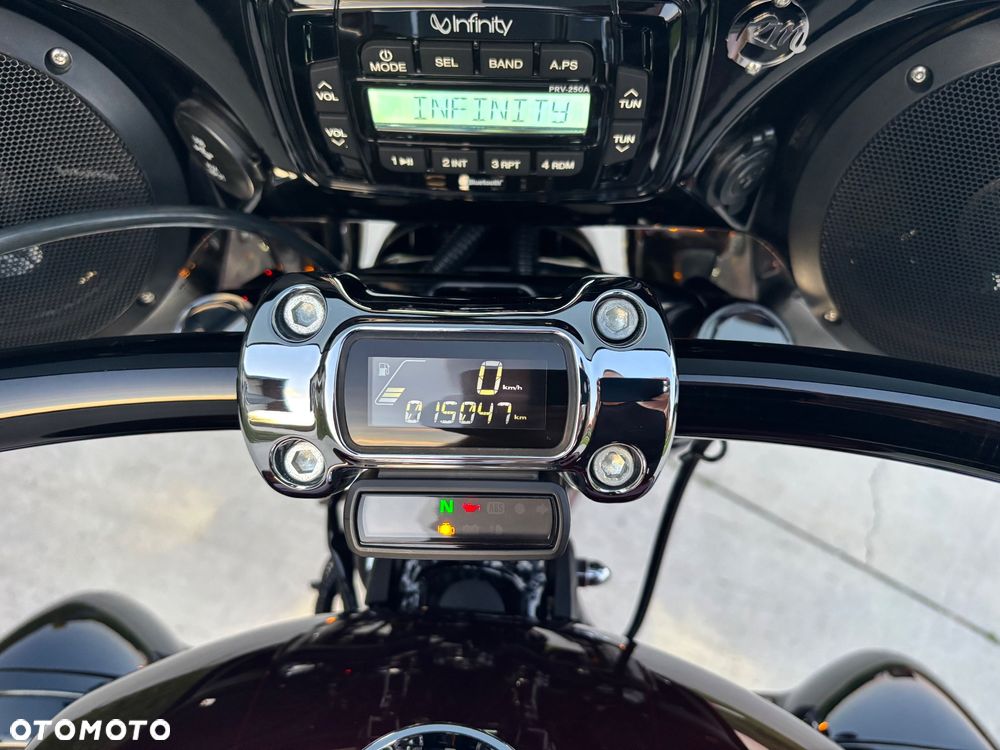 Harley-Davidson Softail Breakout - 17
