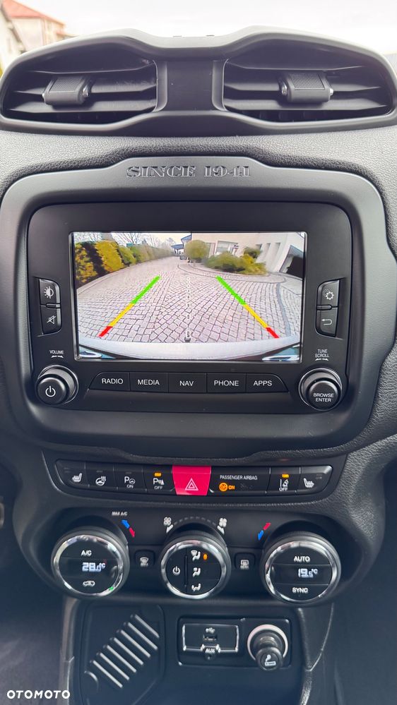 Jeep Renegade 1.4 MultiAir DSG Business Line - 33