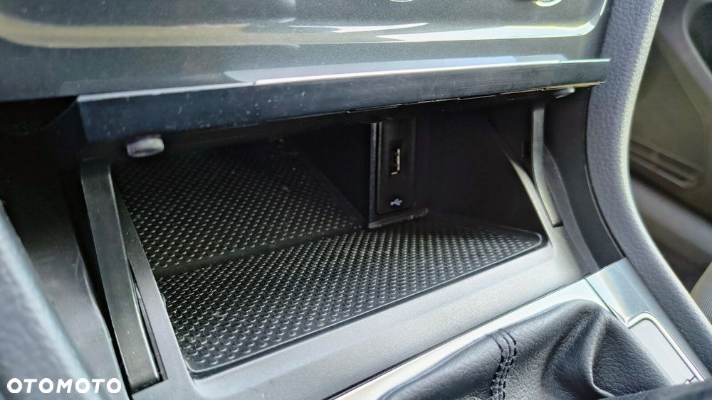 Volkswagen Golf Variant - 27