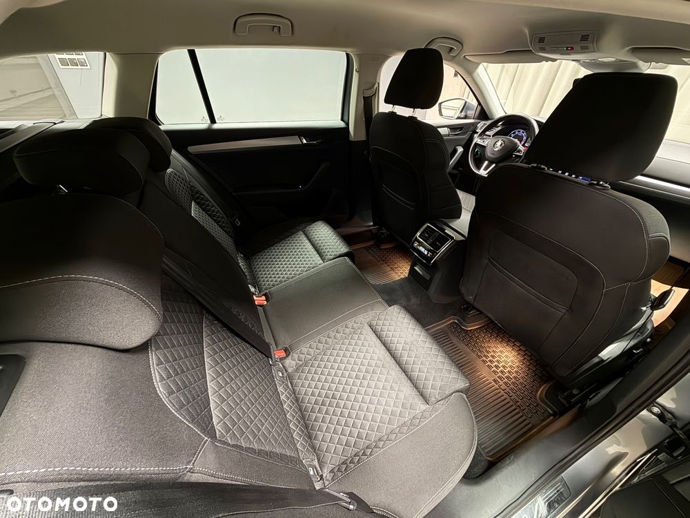 Skoda Superb 1.8 TSI Style DSG - 27