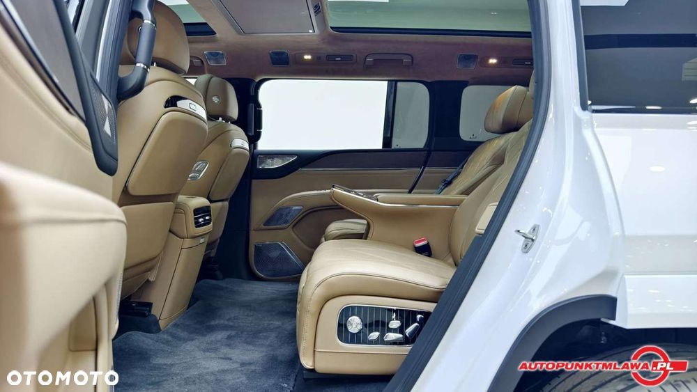 BYD Yangwang U8 - 12