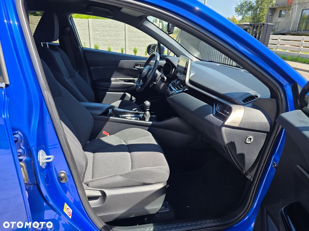 Toyota C-HR 1.2 Turbo Team Deutschland - 6