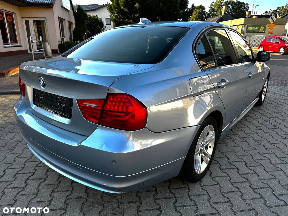 BMW Seria 3 320i Edition Exclusive - 6
