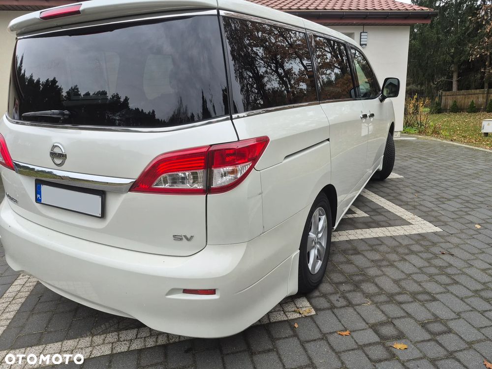 Nissan Quest - 5