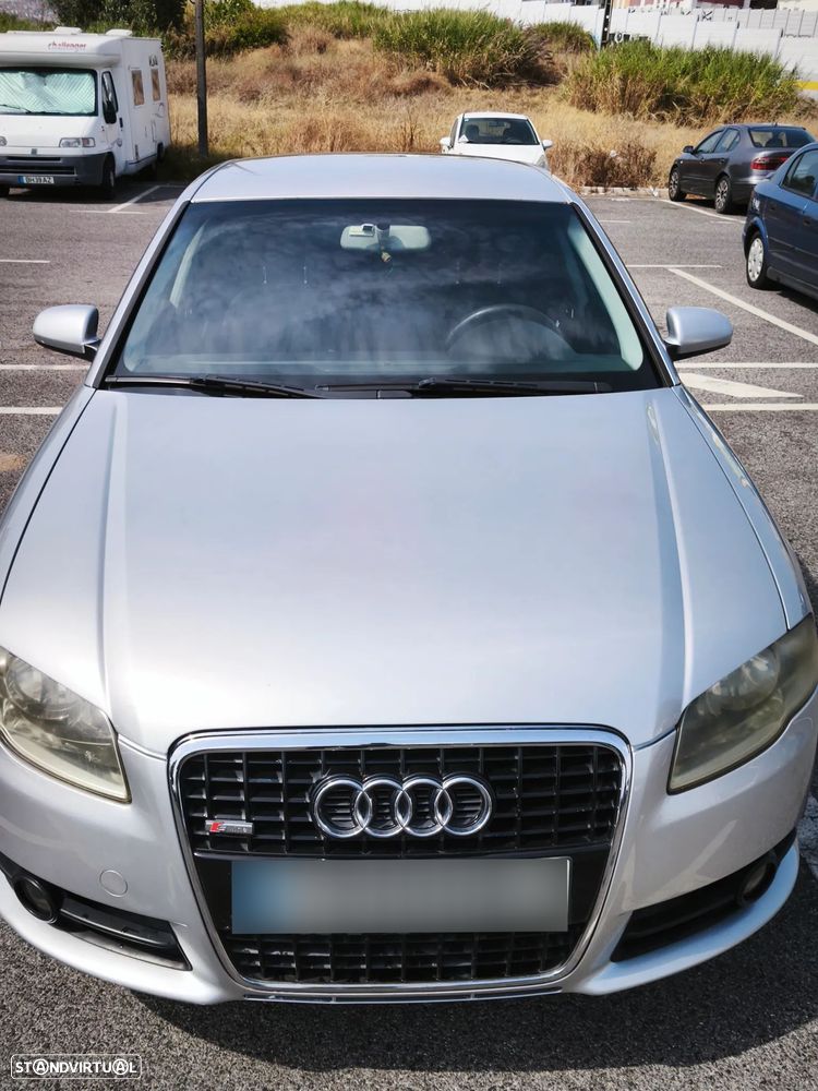 Audi A4 2.0 TDI S-line - 2