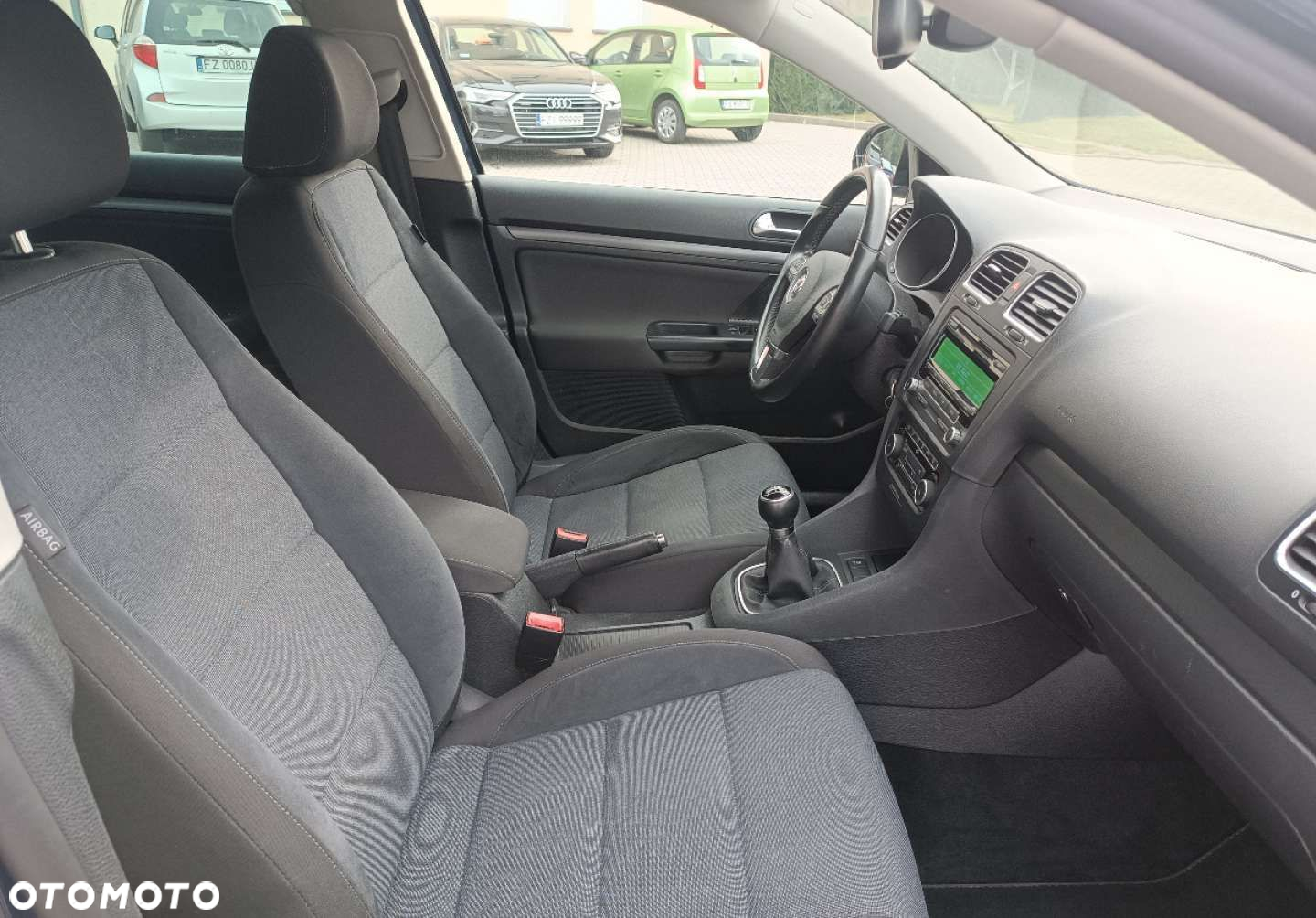 Volkswagen Golf - 13