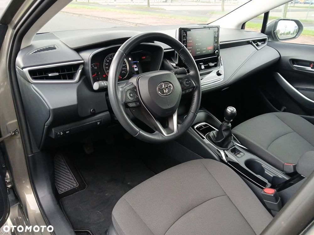 Toyota Corolla - 16