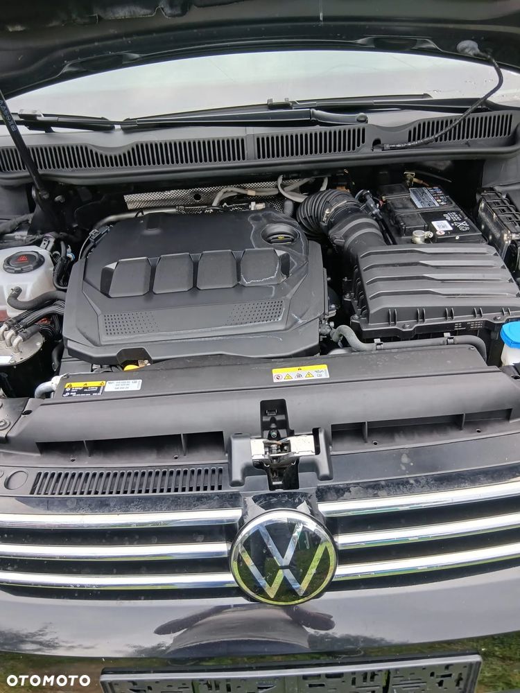 Volkswagen Touran 2.0 TDI SCR Comfortline - 24