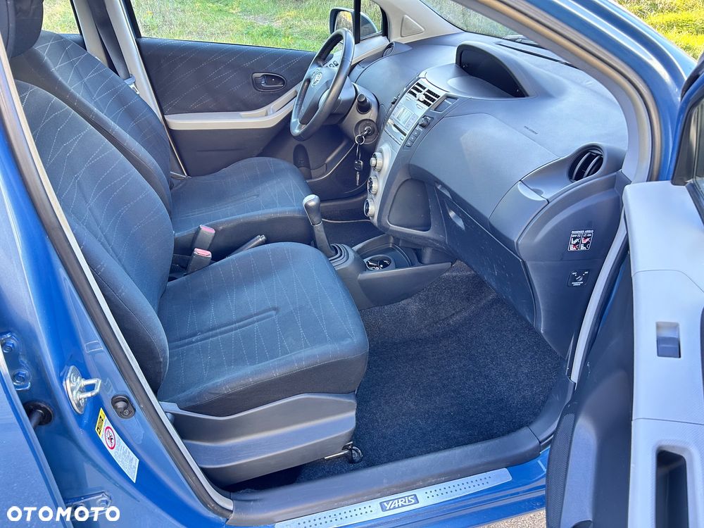 Toyota Yaris 1.33 Luna - 16