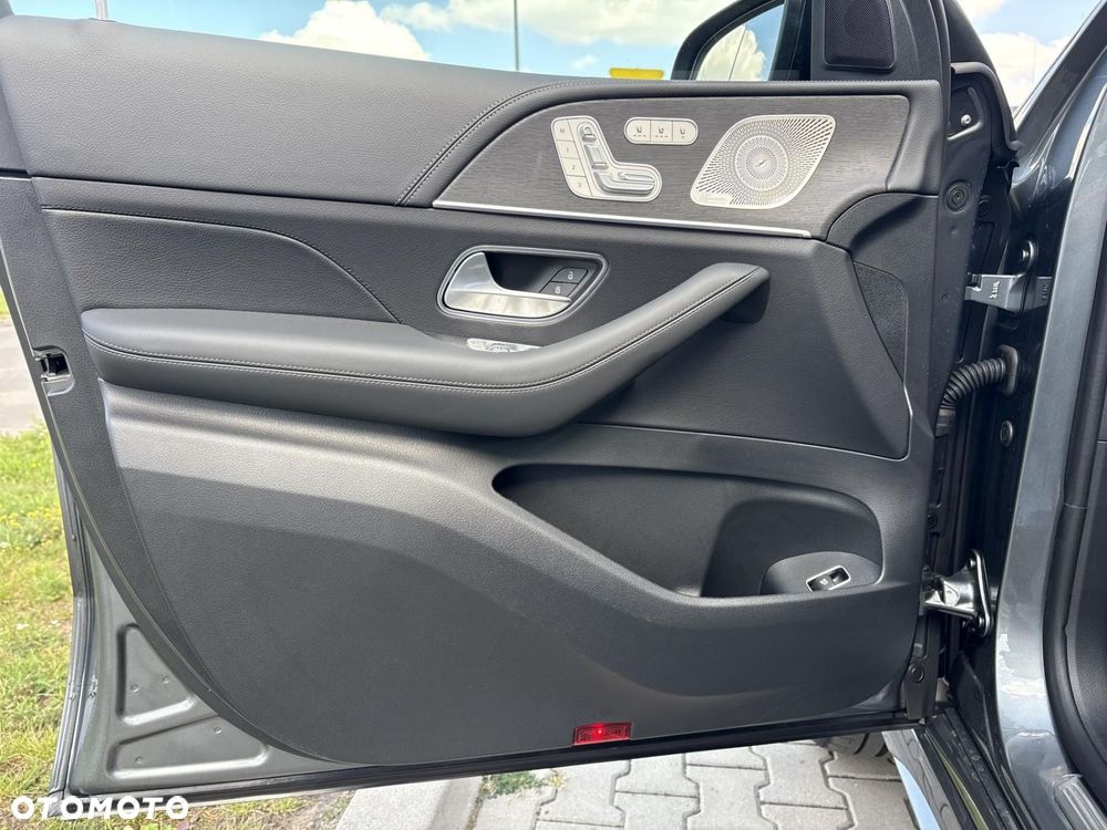 Mercedes-Benz GLE - 12