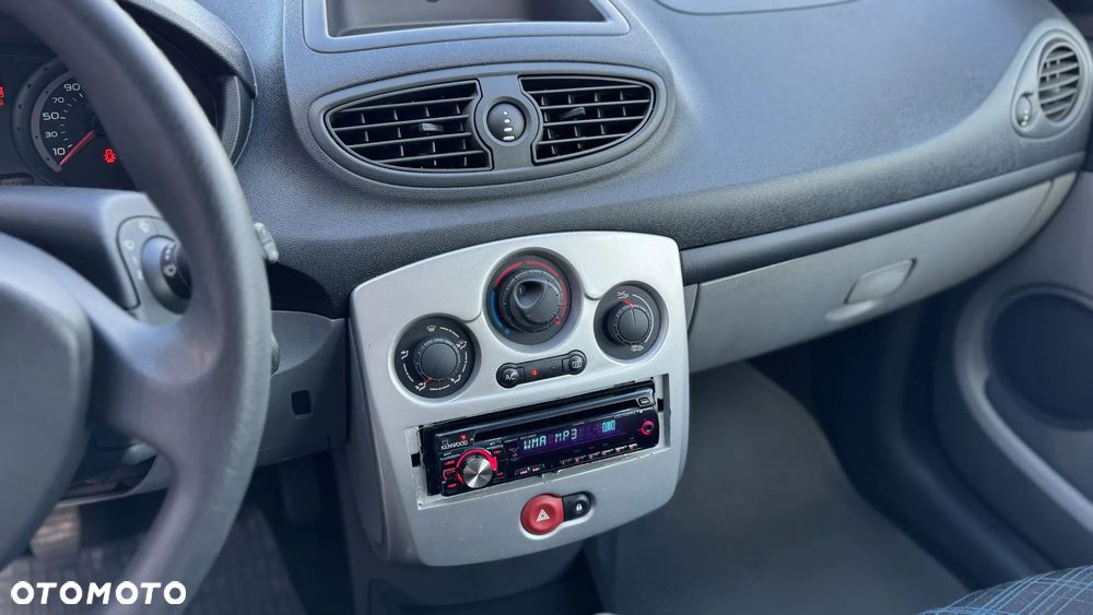 Renault Clio 1.2 16V Authentique - 18