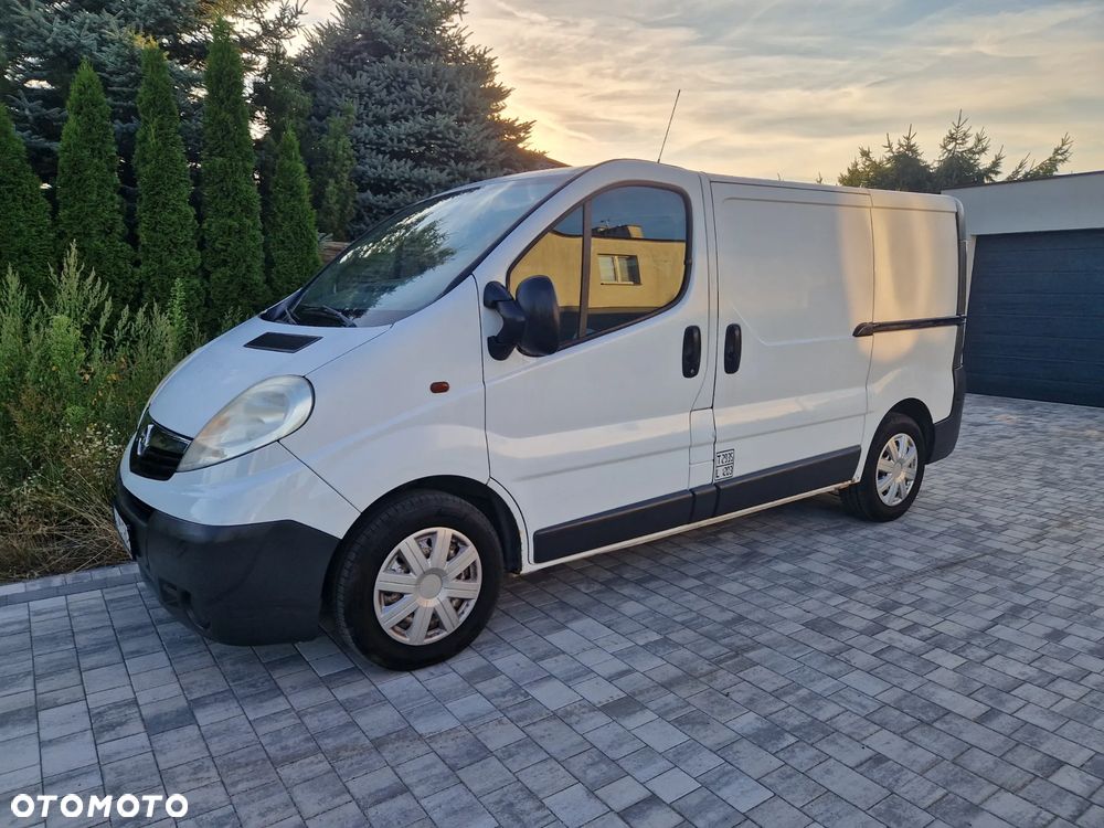 Opel Vivaro - 1