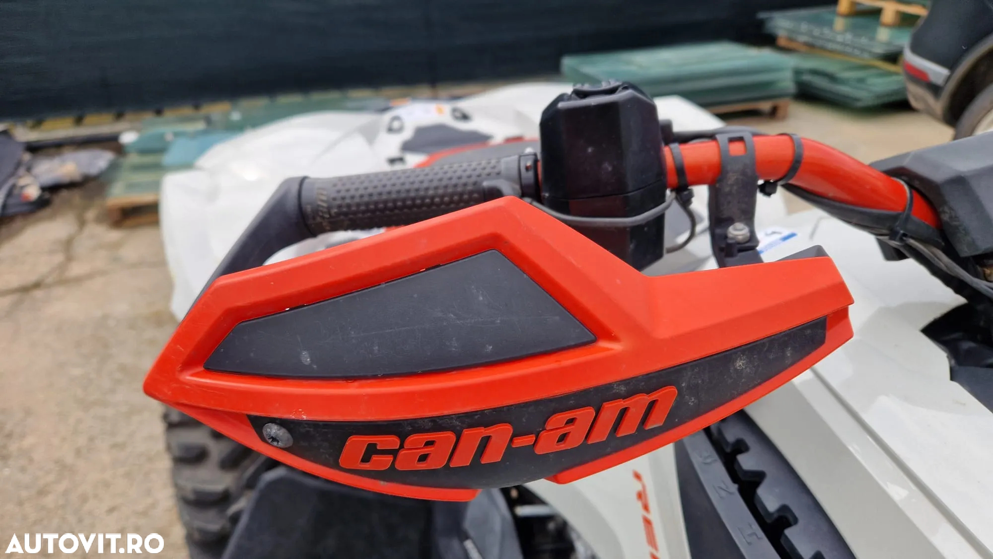 Can-Am Renegade - 26