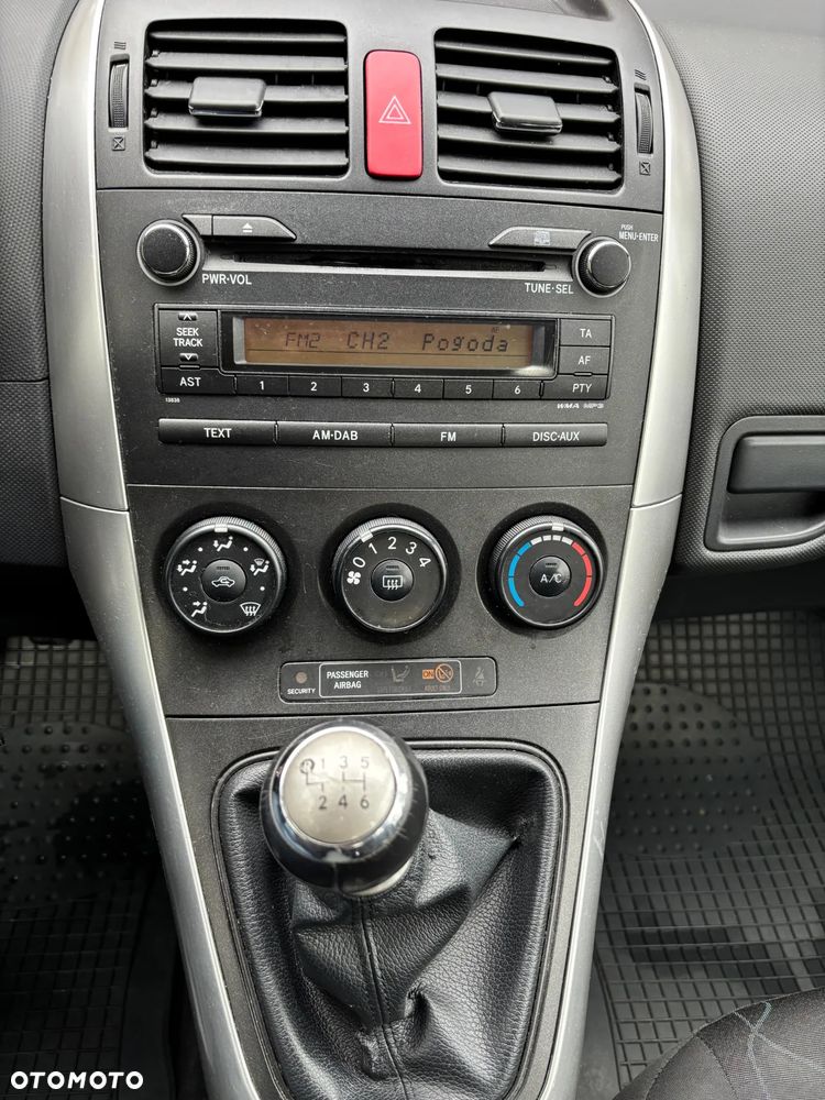 Toyota Auris 1.33 VVT-i Active - 19