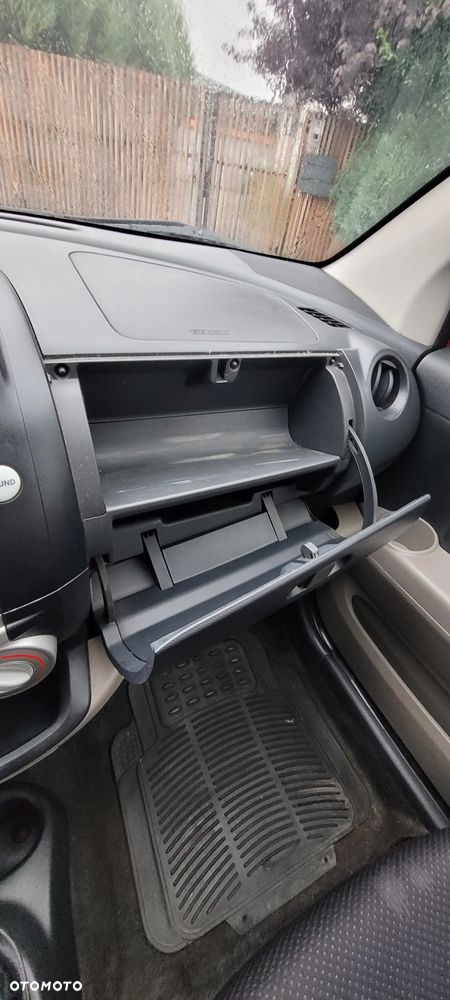 Daihatsu Sirion 1.3 - 15