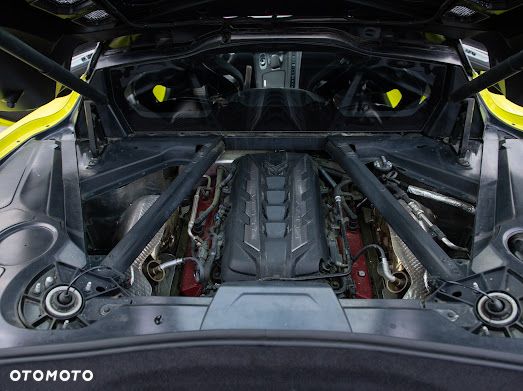 Chevrolet Corvette - 18