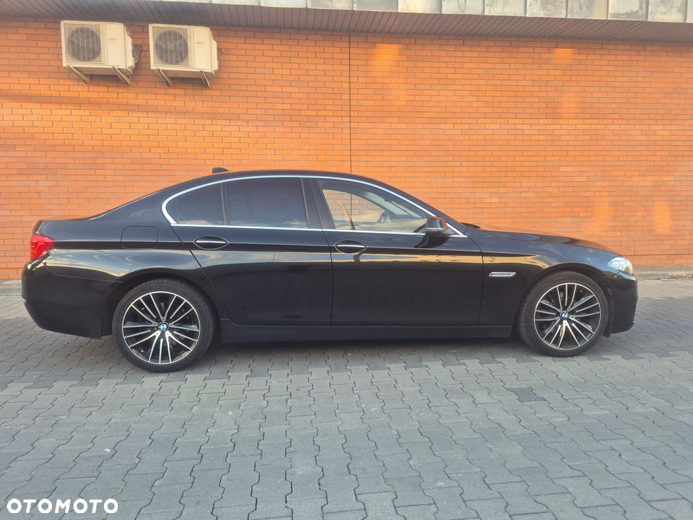 BMW Seria 5 520d xDrive - 2