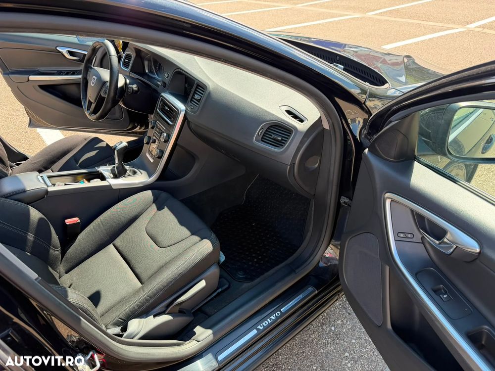 Volvo V60 D2 Basic - 14