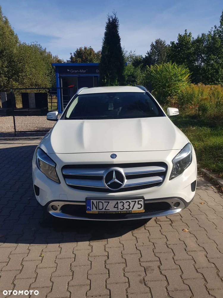 Mercedes-Benz GLA - 1