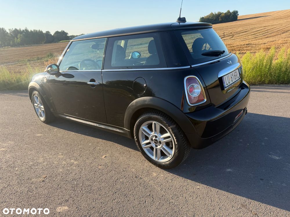 MINI Cooper 50 Mayfair - 24